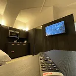 Center 1 *
