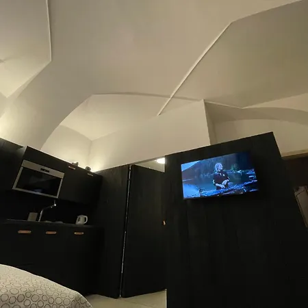 Center 1 Apartment