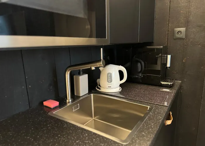 Center 1 براتسيلافا